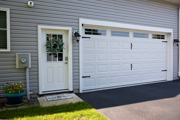 24/7 Emergency Garage Door Panel Replacement experts in Sugar Hill, GA
